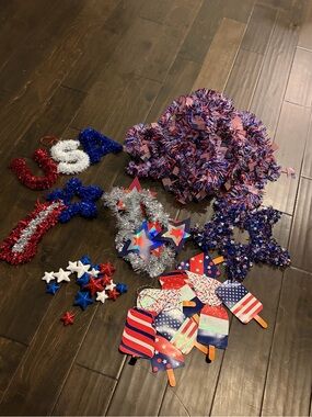 Patriotic Red White & Blue Party Decoration Kit - Unbranded